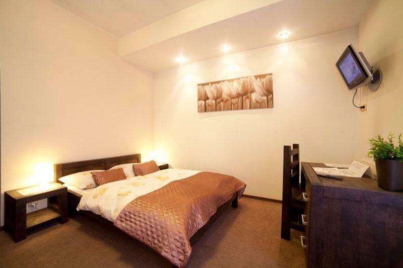 Bedrooms 3 Maja 15A Lodź Bagian luar foto