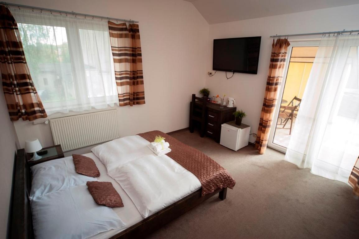 Bedrooms 3 Maja 15A Lodź Bagian luar foto